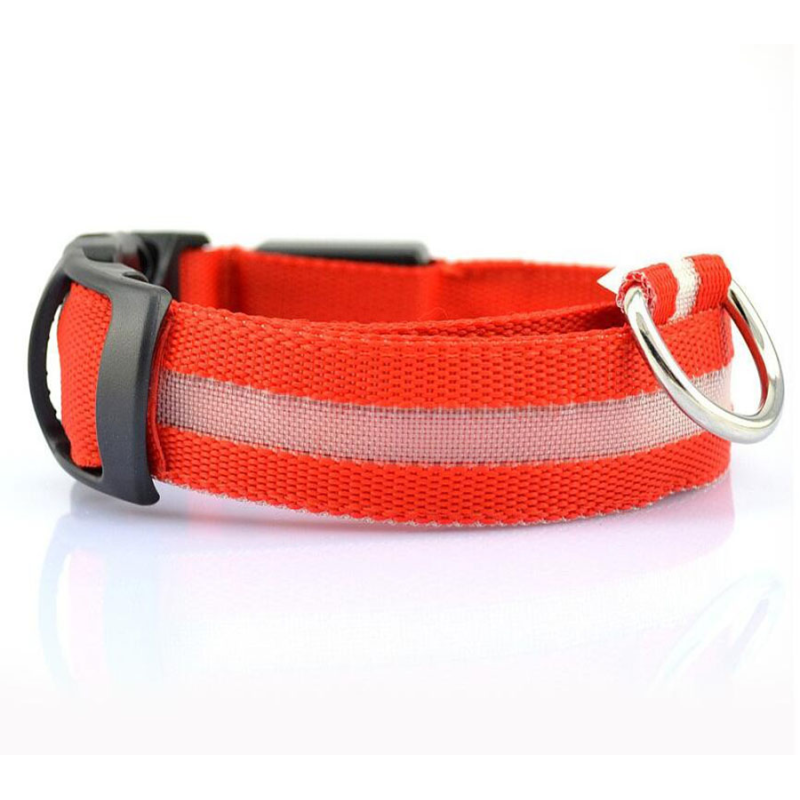 Светещ LED нашийник за куче