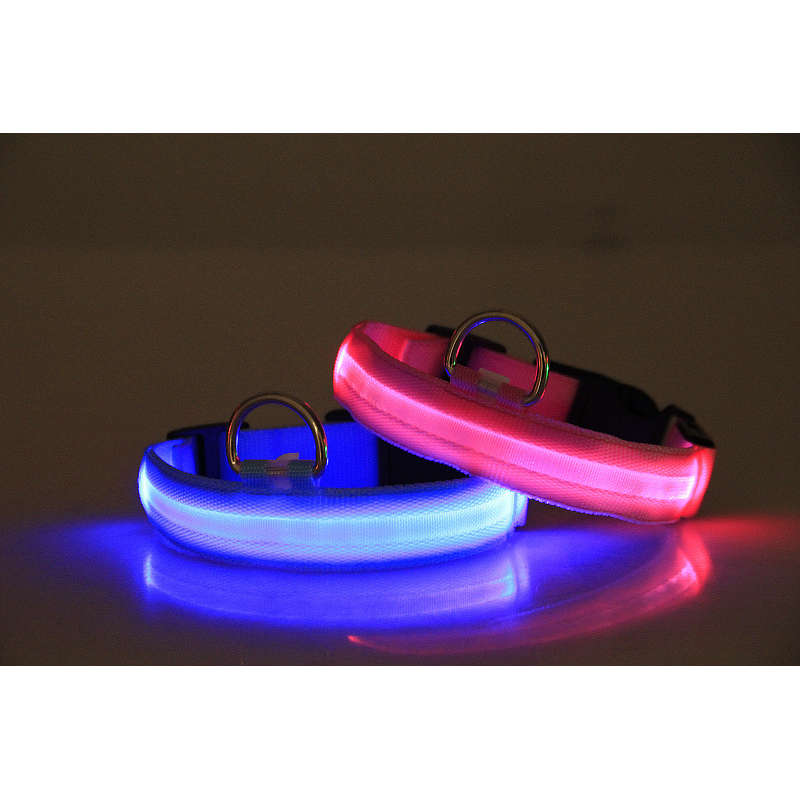 Светещ LED нашийник за куче