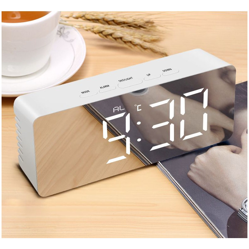 Модерен огледален часовник с аларма