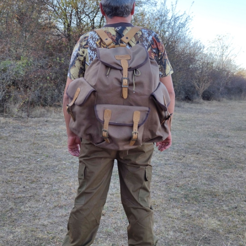 Раница канвас и естествена кожа за лов и свободно време